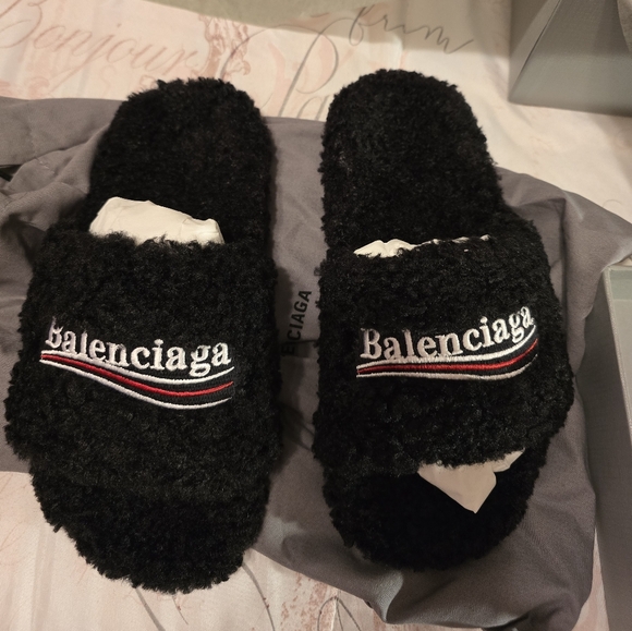 Balenciaga Black Textured Logo Slides. Women's size 6. New In Box. - Picture 1 of 3